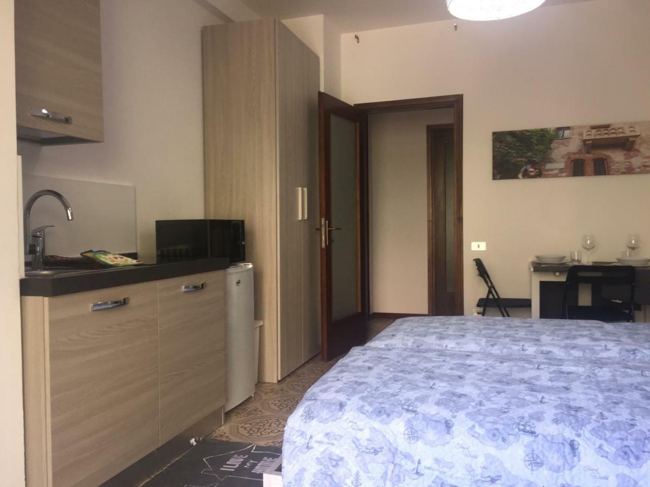 Room Verona Holidays Luaran gambar