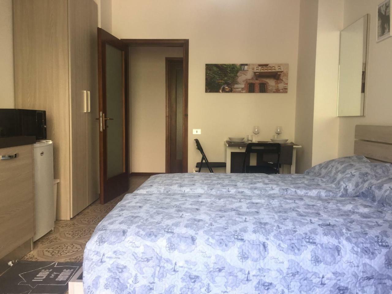 Room Verona Holidays Luaran gambar
